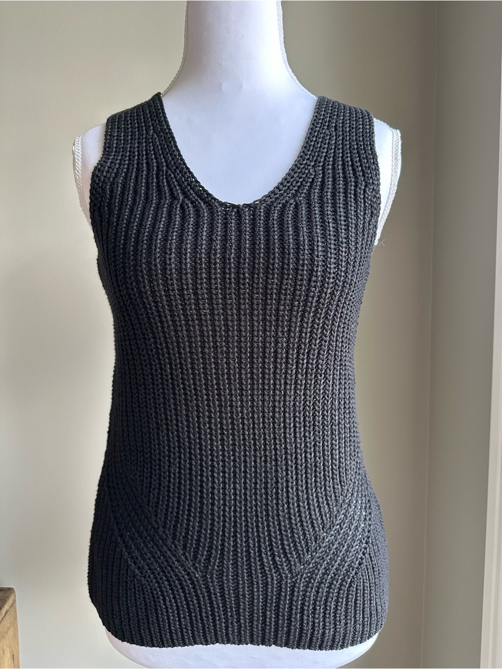 Ann Taylor Loft Knit Sleeveless Sweater Top NWT Size Extra Small